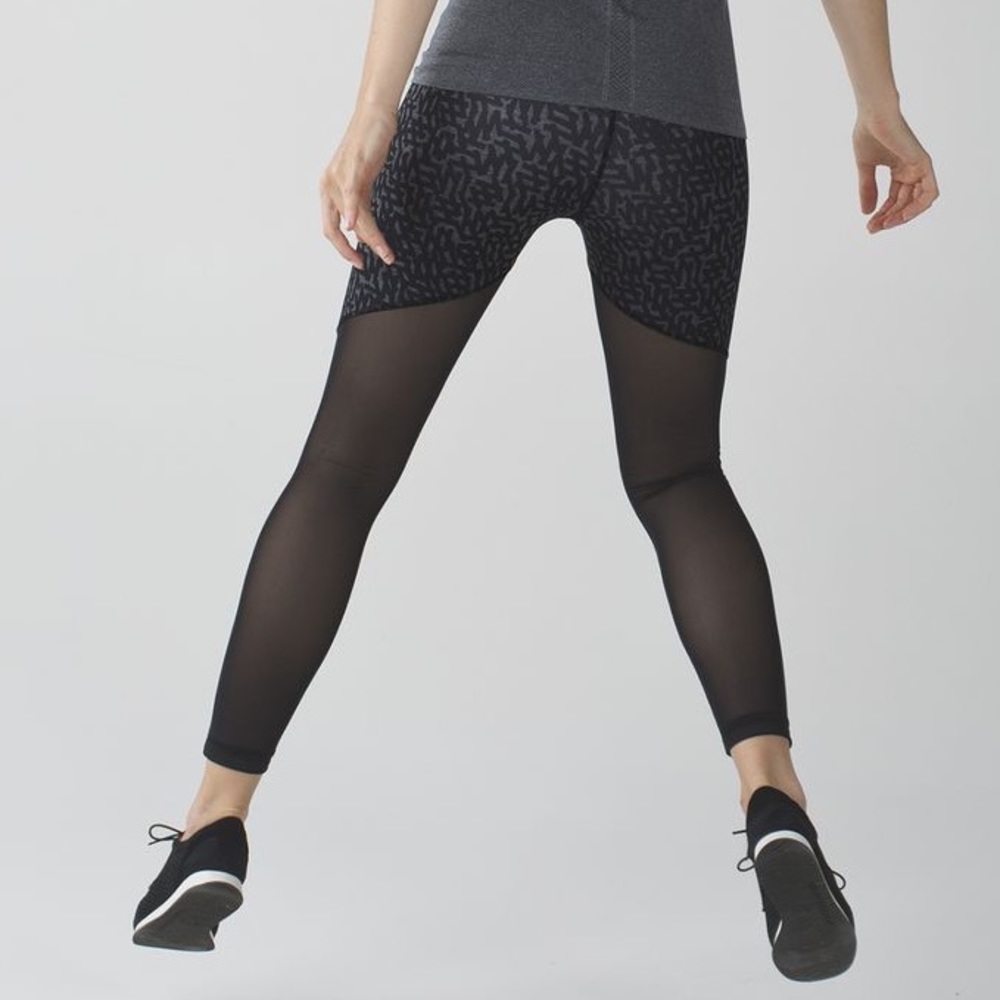Lululemon Running In The City 7/8 Tight Black/Gray